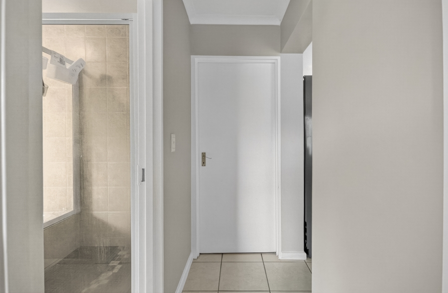 To Let 2 Bedroom Property for Rent in Heritage Park Western Cape